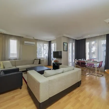 Cozy Flat With Balcony Close To Konyaalti Apartment