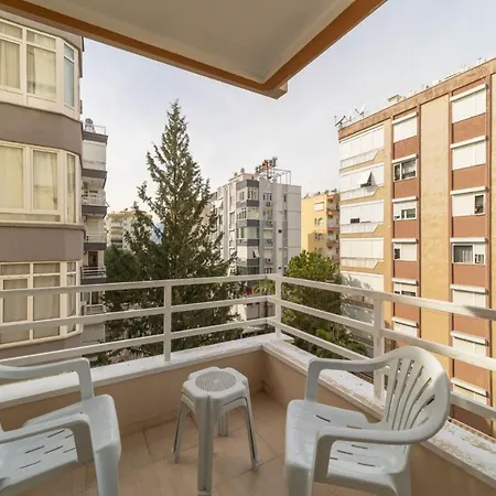 Cozy Flat With Balcony Close To Konyaalti *